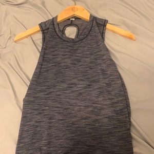 Lululemon criss cross open back tank sz 4